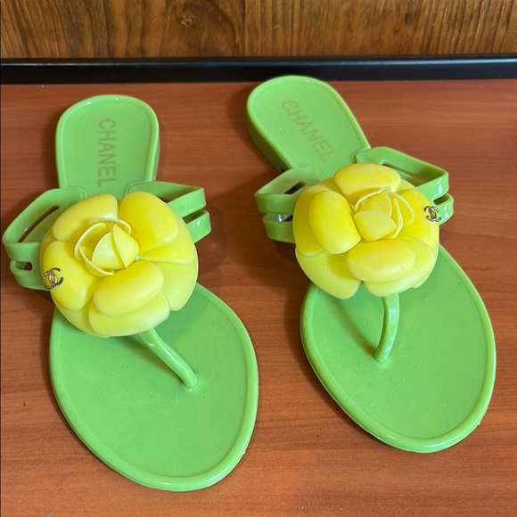 Chanel Lime Sandals with Yellow Floral Accent Size 36 - Picture 1 of 8